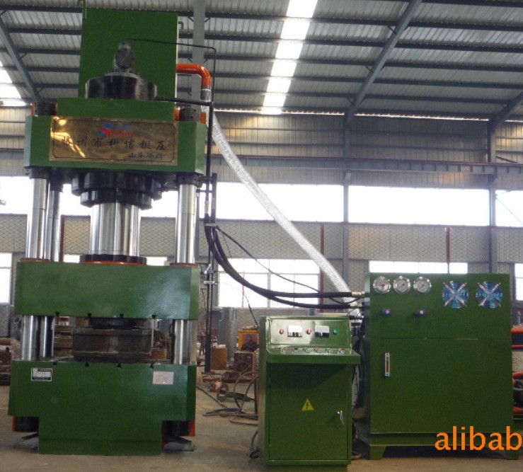 四柱油壓機(jī) 四柱油壓機(jī)