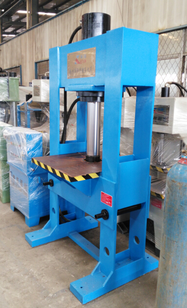 龍門液壓機(jī) 龍門液壓機(jī)